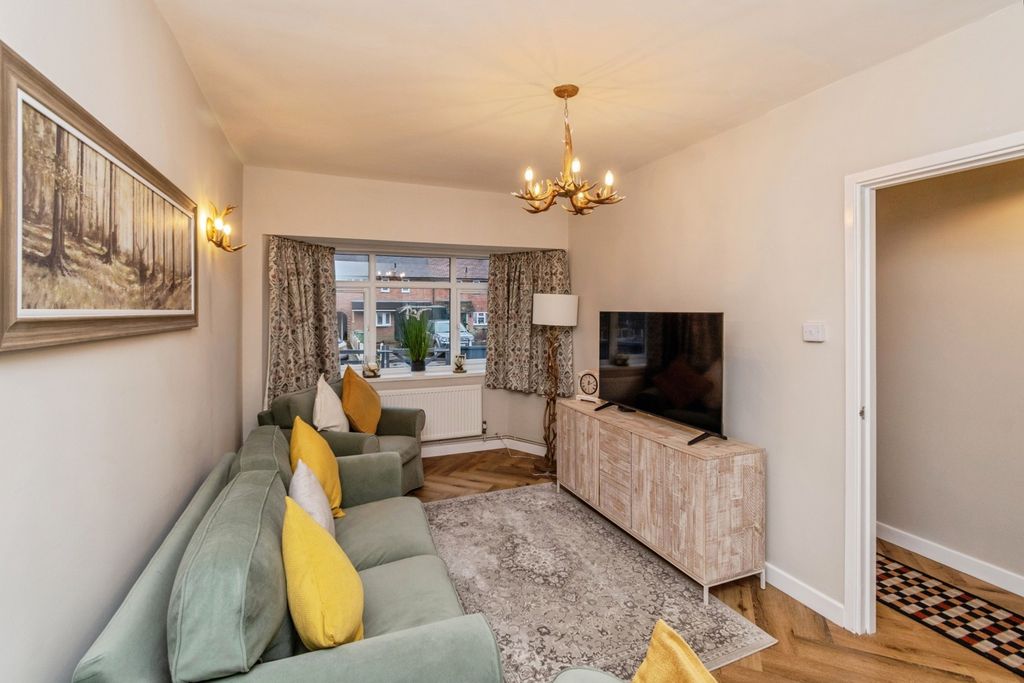 Property photo 2 of 20 Pbox-Img.Jpg