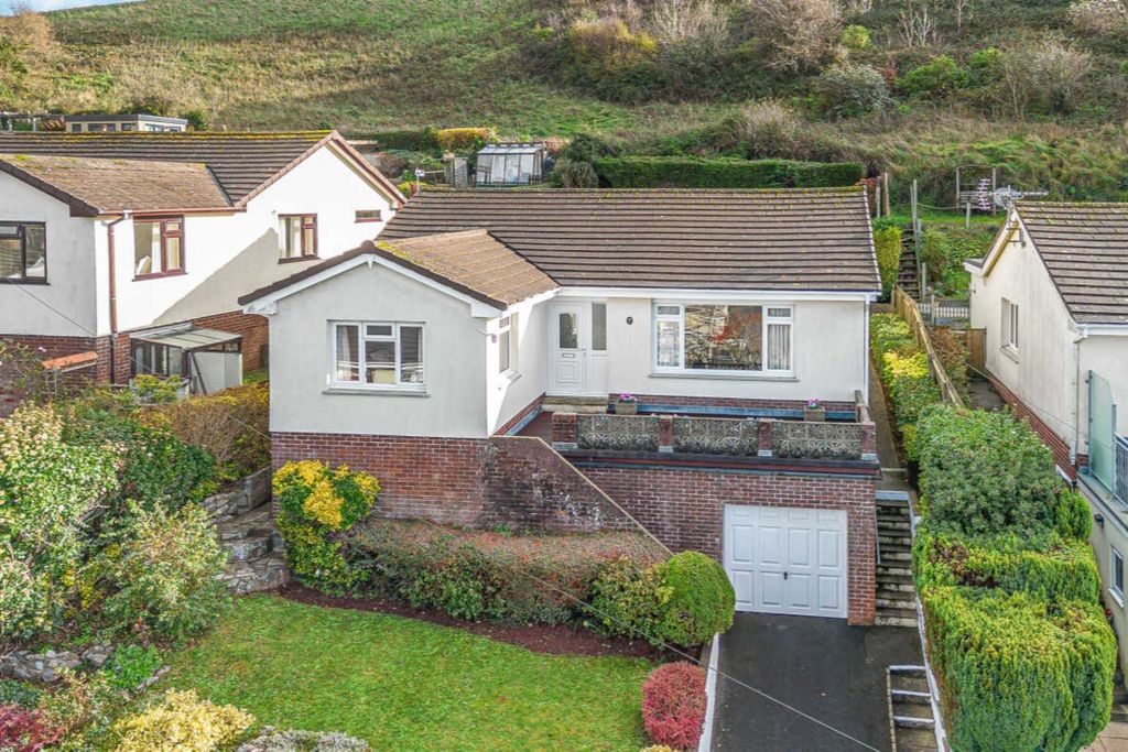 Property photo 1 of 21