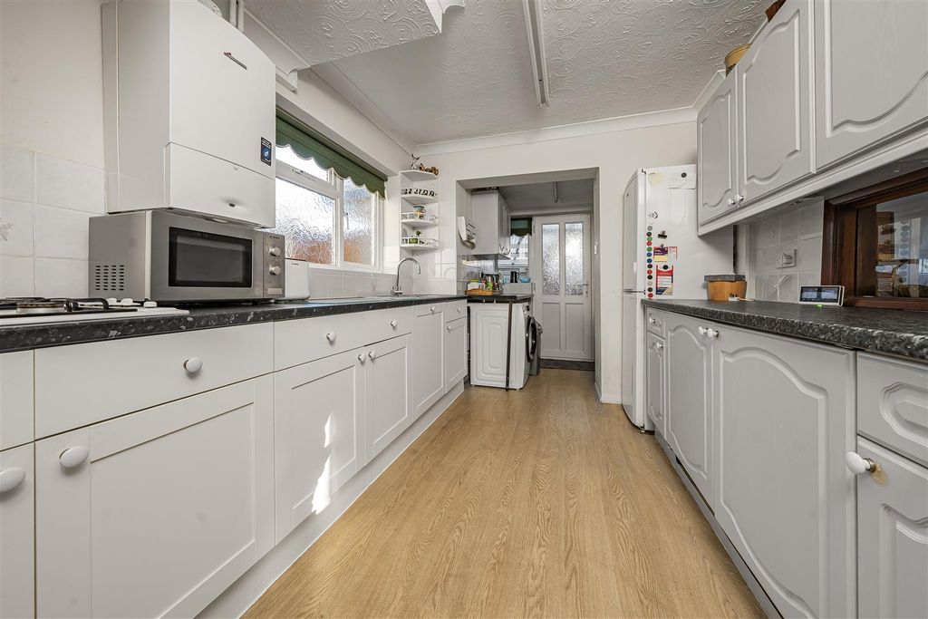 Property photo 3 of 11 Photo Jan 07 2026, 10 16 41 Am.Jpg