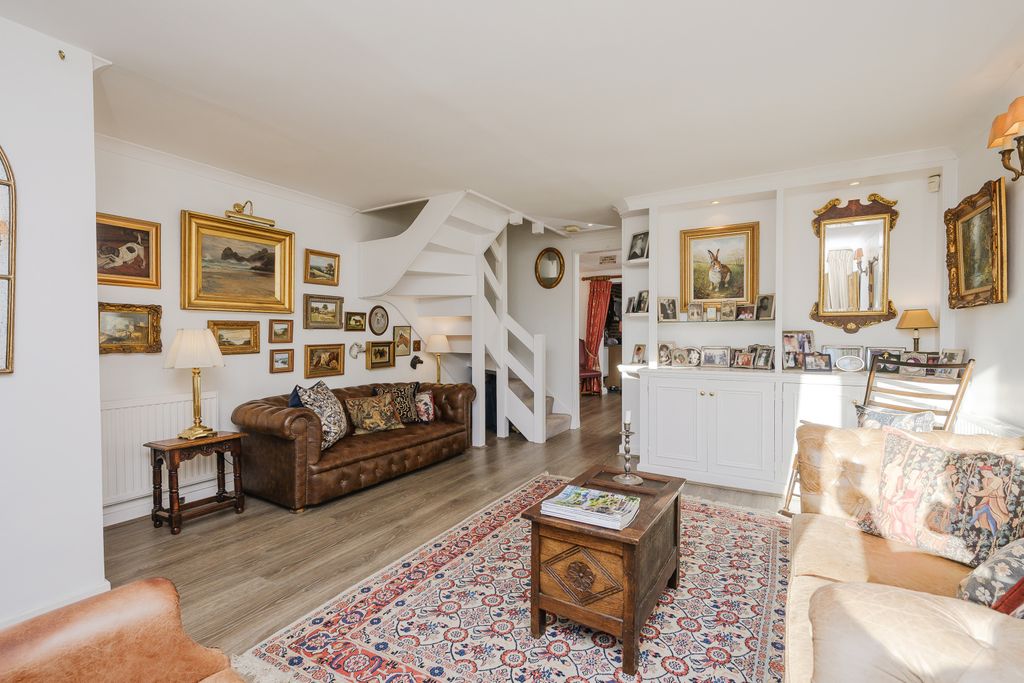 Property photo 2 of 13 Picture No. 01