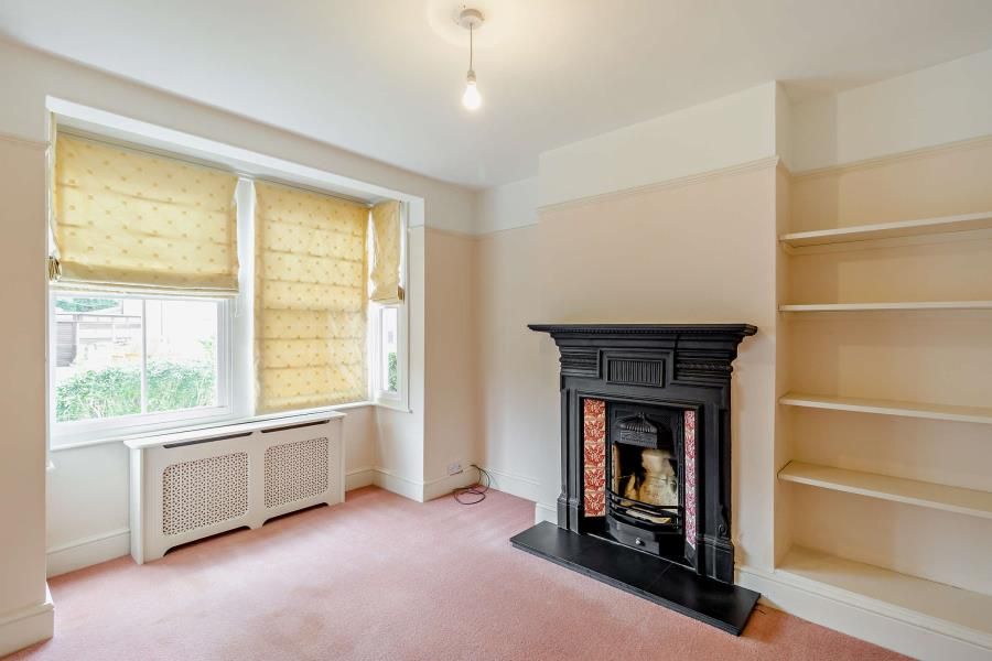 Property photo 3 of 11