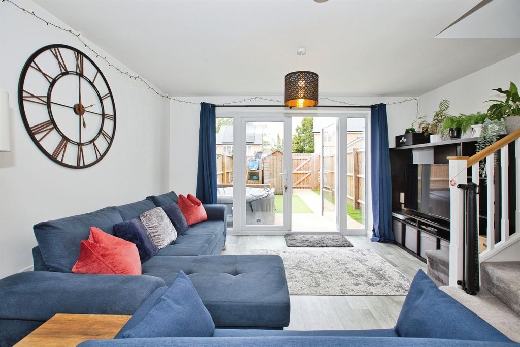 Property photo 3 of 15