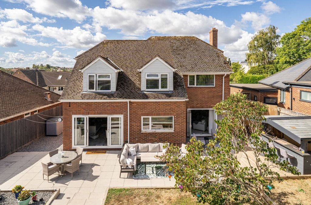 Property photo 1 of 16