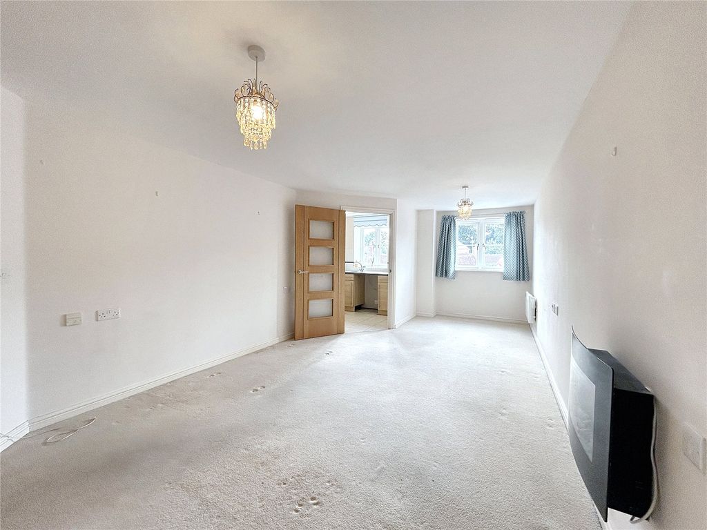 Property photo 3 of 9 Picture No. 04