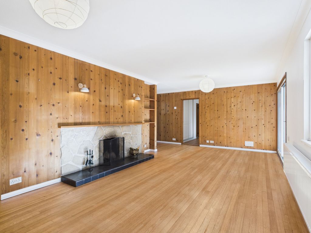 Property photo 3 of 24 Sitting Room