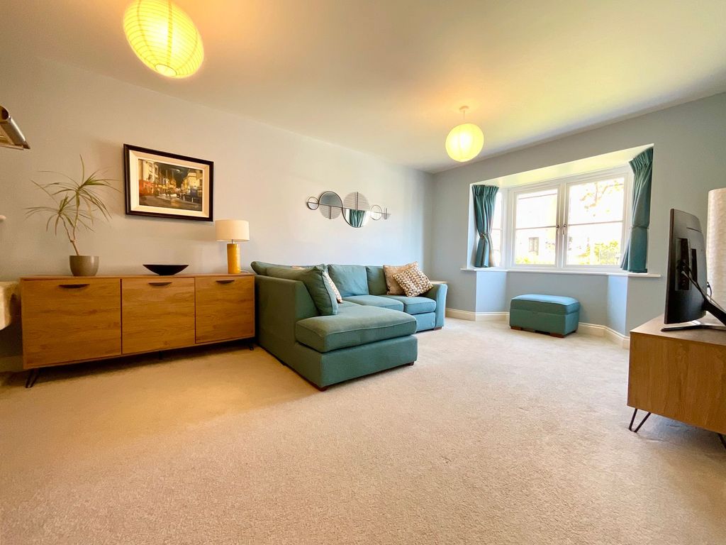 Property photo 2 of 24