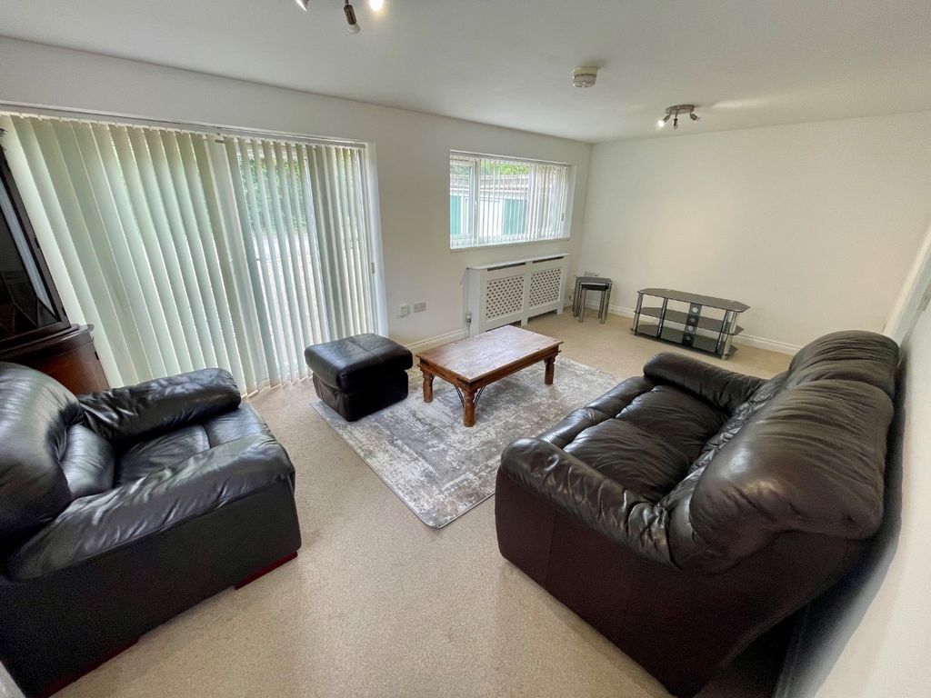 Property photo 2 of 6 5092731