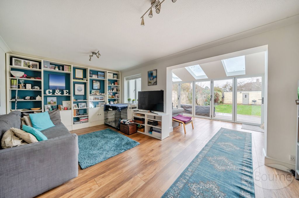 Property photo 3 of 13 62Df28dc-6F8E-433...