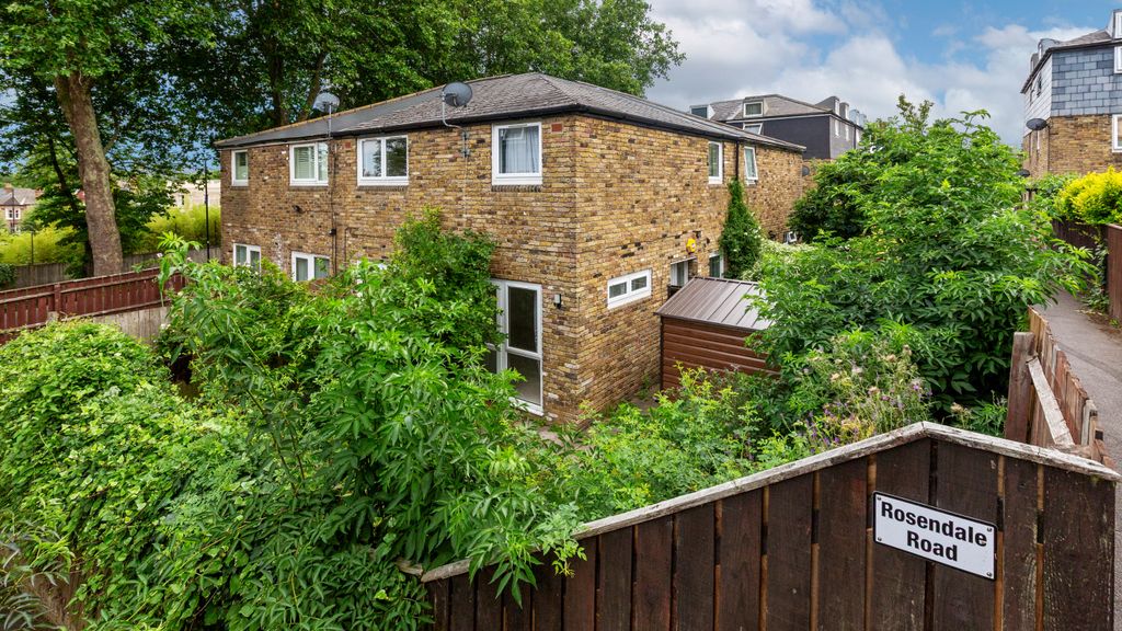 Property photo 1 of 20 4 Coaldale Walk, Dulwich, London, Se21 8Lz