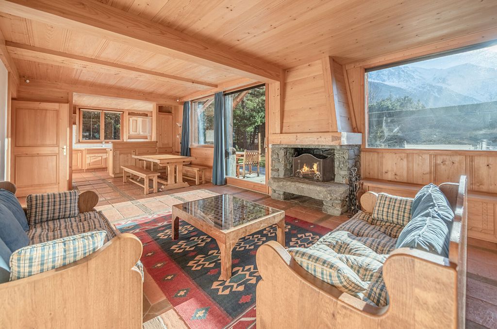 Property photo 3 of 12 Chamonix Chalet For