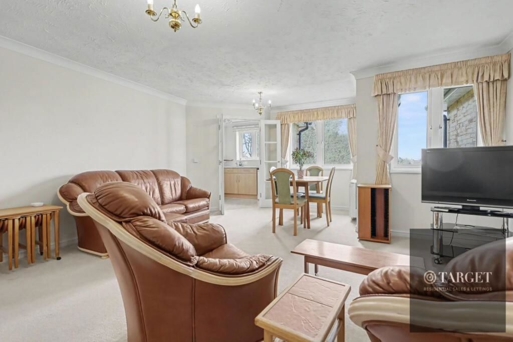 Property photo 2 of 28