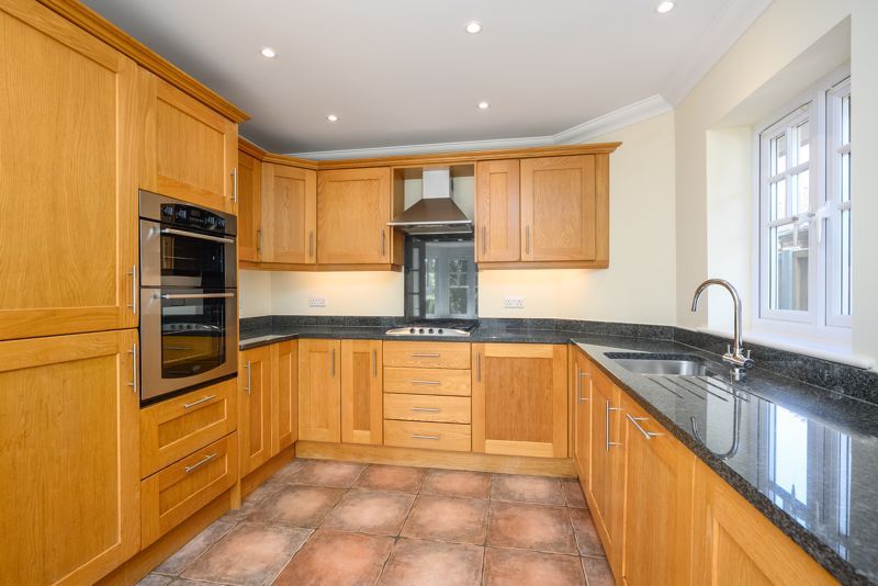 Property photo 3 of 15 Photo 13