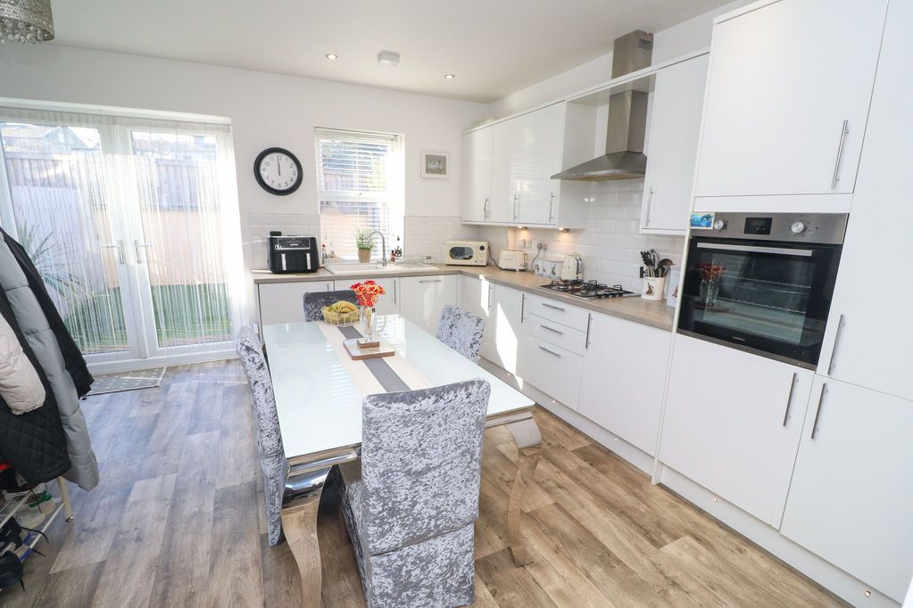 Property photo 3 of 13 Kitchen/Diner