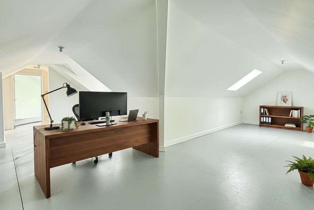 Property photo 1 of 16 Three Bedroom Bungalow And First Floor Office