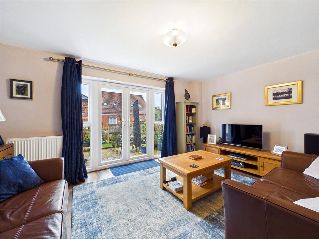 Property photo 3 of 17 Picture 3