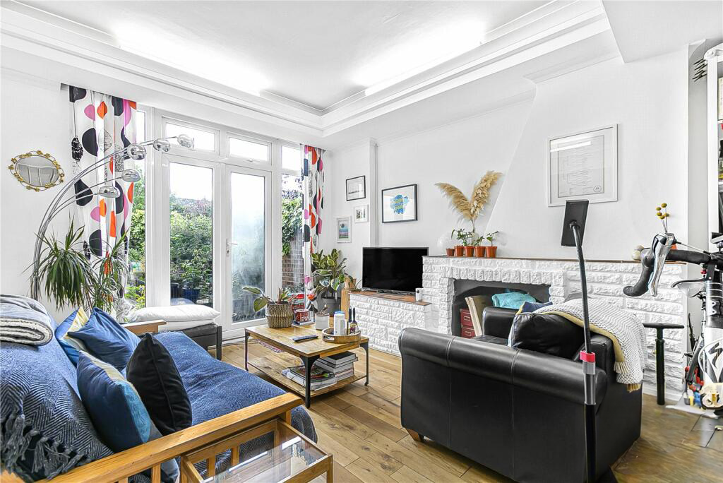 Property photo 2 of 11