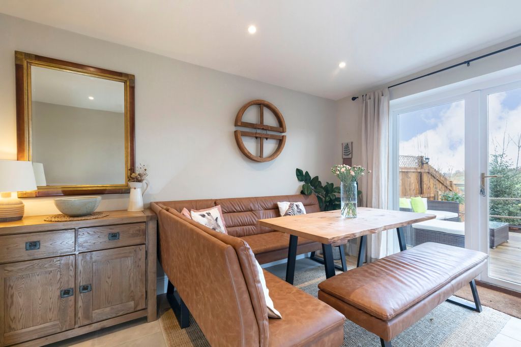 Property photo 2 of 14 8 Guestriss Cottages-10