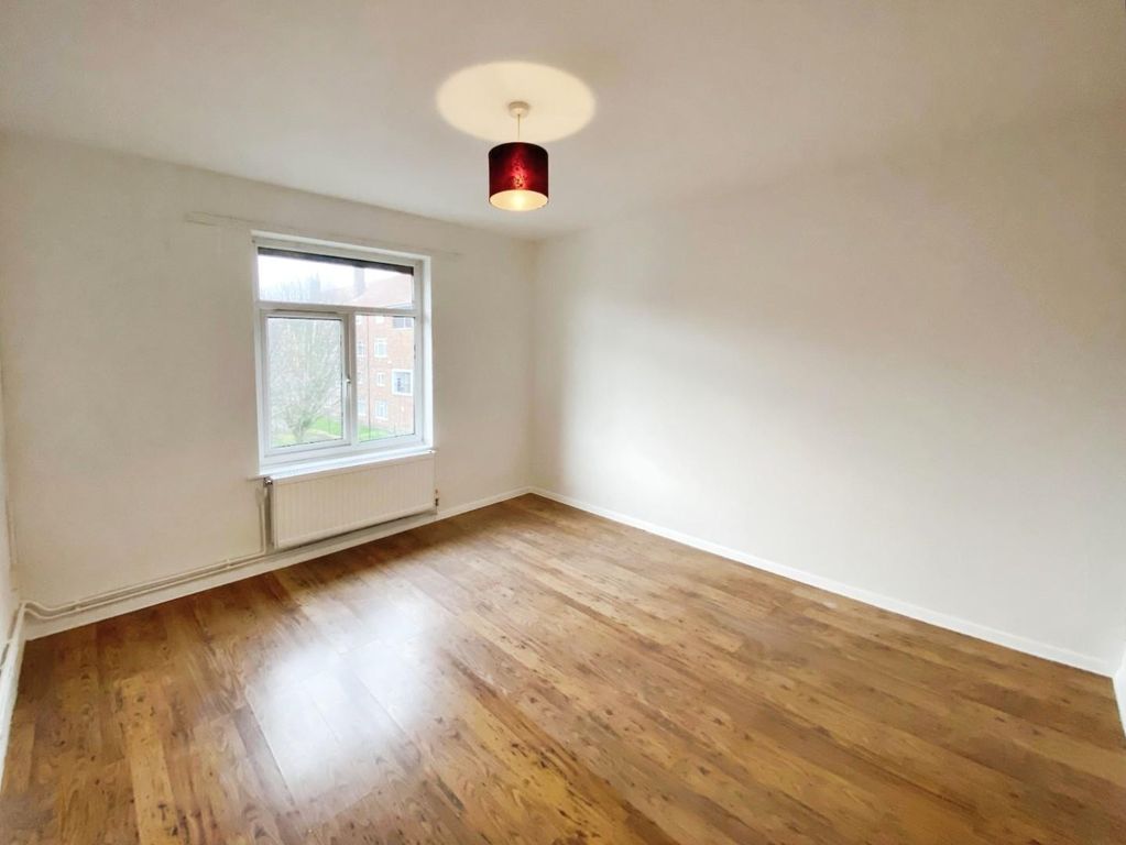 Property photo 3 of 11 Ardsley 1.Jpg