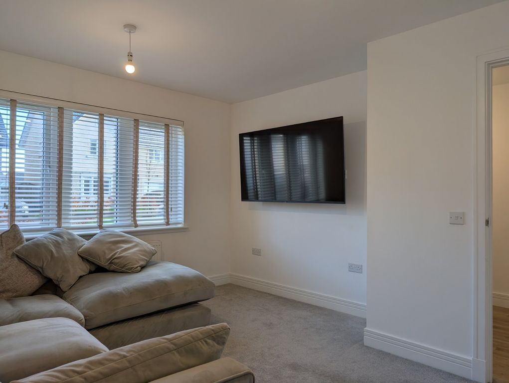 Property photo 3 of 37 Picture No. 02