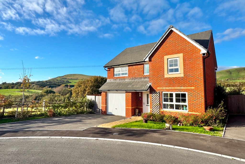 Property photo 1 of 17 Front Of Property