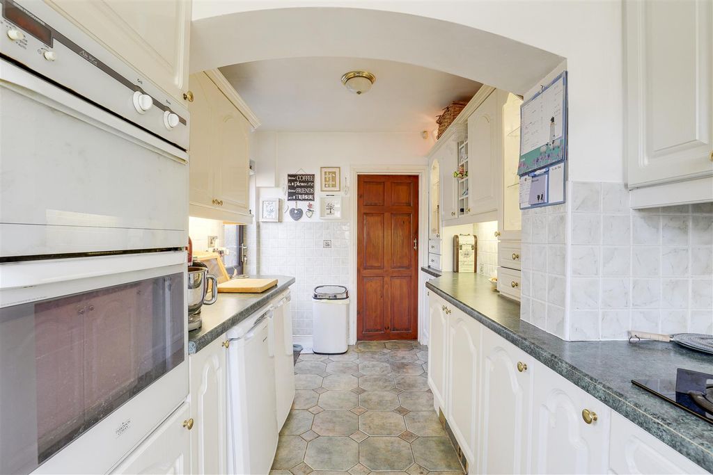 Property photo 2 of 21 1712.Jpg