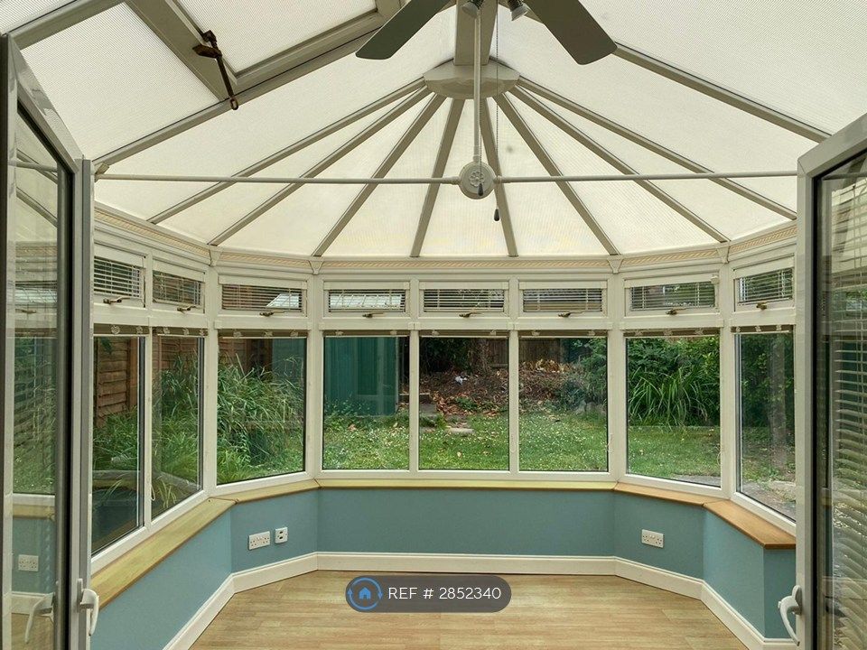 Property photo 2 of 29 Conservatory