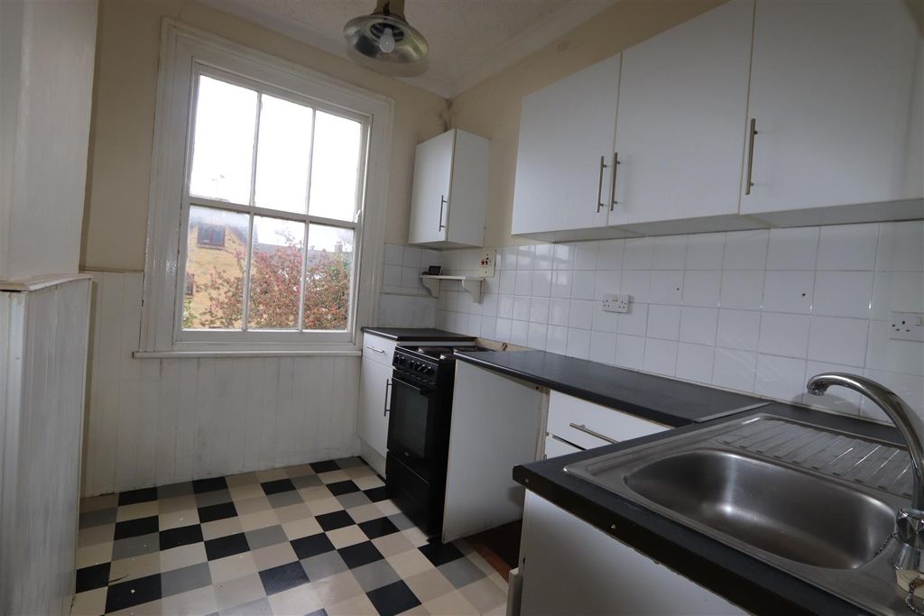 Property photo 2 of 6 Img_2252.Jpg