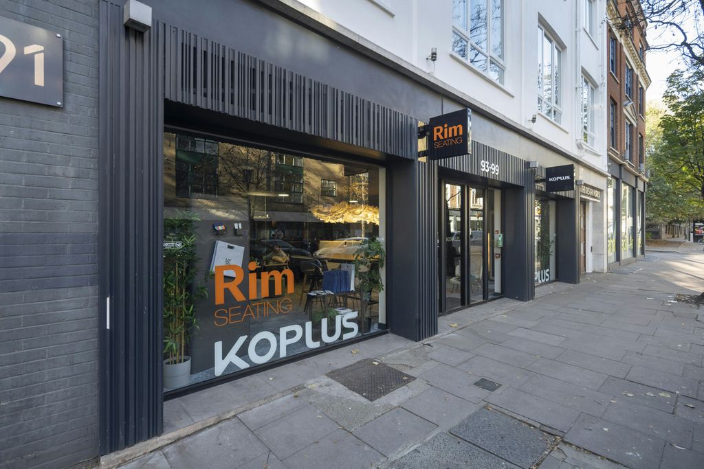 Property photo 1 of 18 External