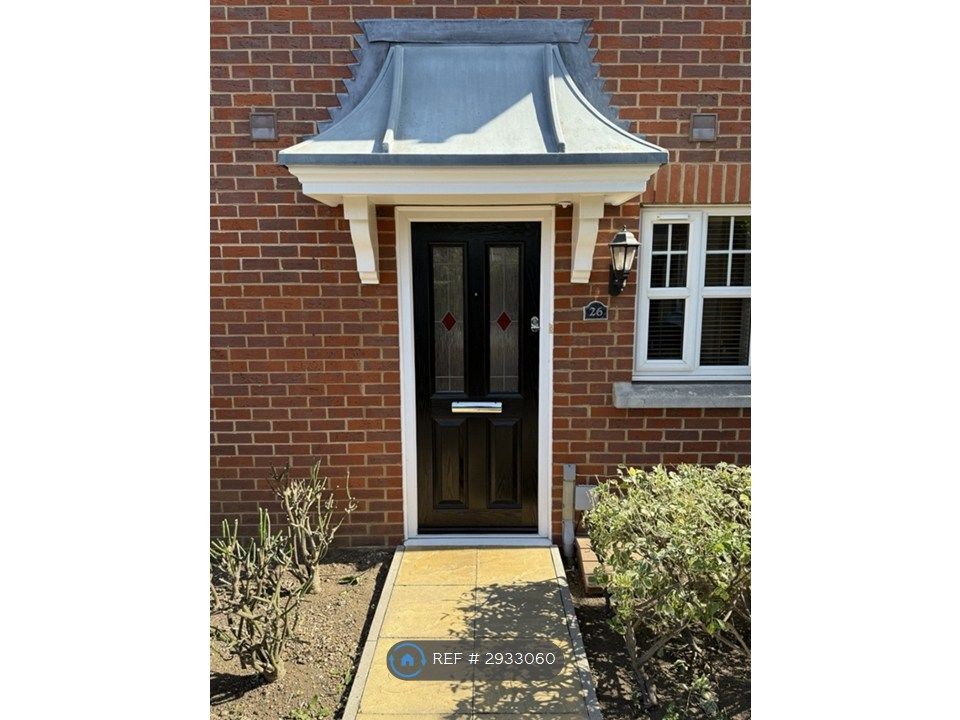 Property photo 2 of 22 Covered Entrance Porch