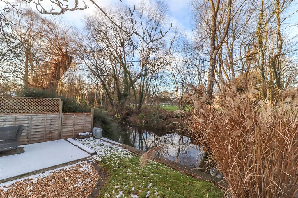 Property photo 2 of 28 Picture No. 29