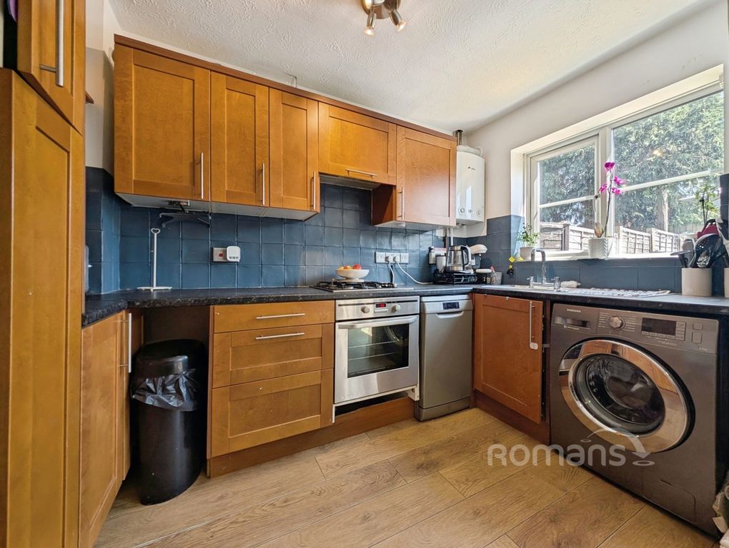Property photo 3 of 12 Pbox-Img.Jpg
