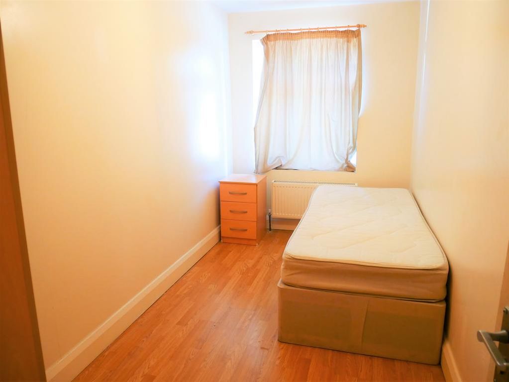 Property photo 1 of 3