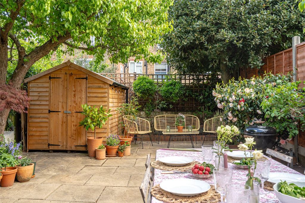 Property photo 3 of 11 Picture No. 17