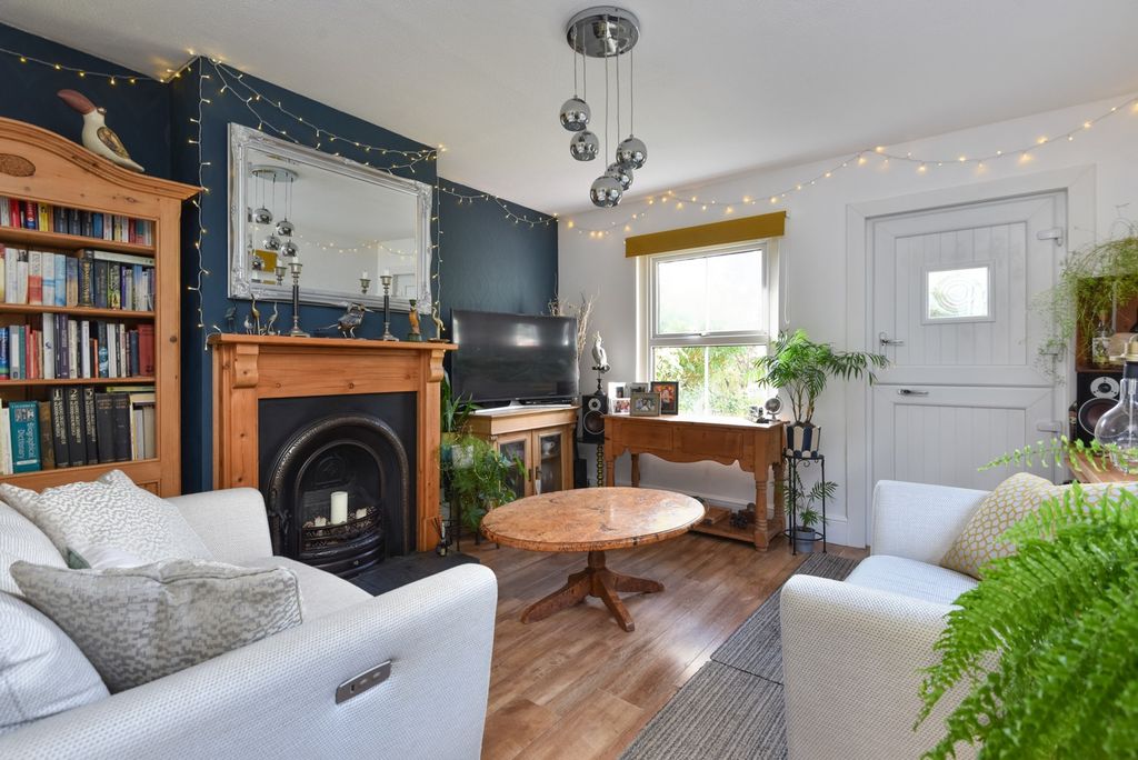 Property photo 3 of 23 55950414