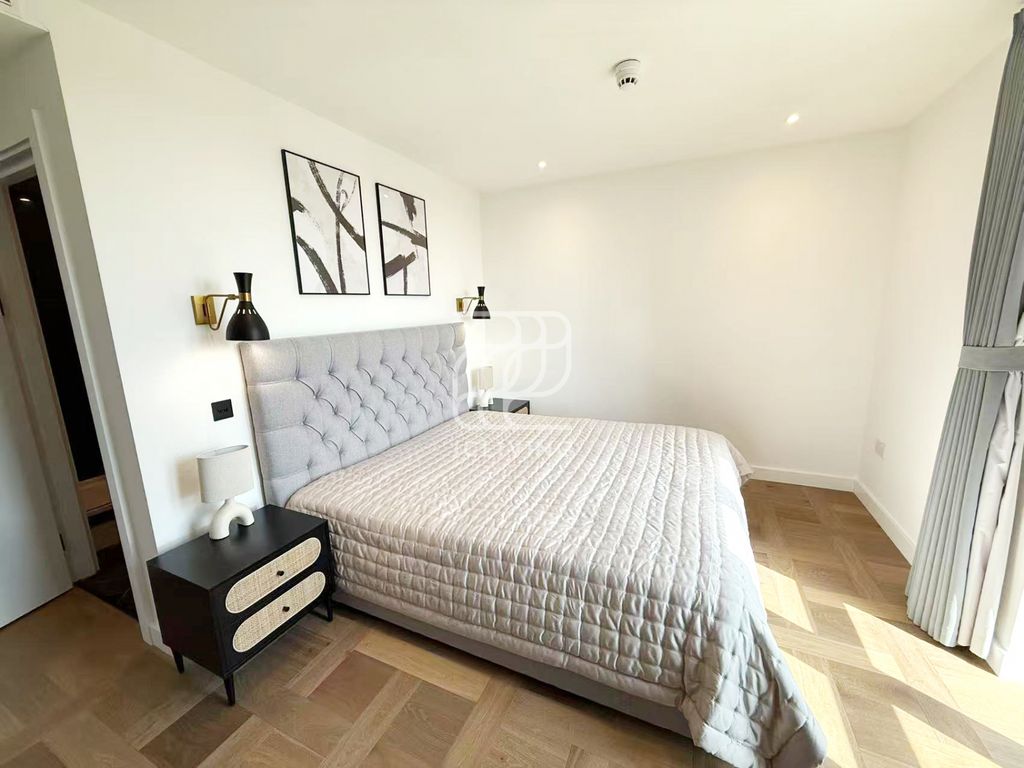 Property photo 3 of 12 Gallery