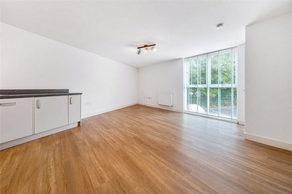 Property photo 2 of 10 Picture No. 03