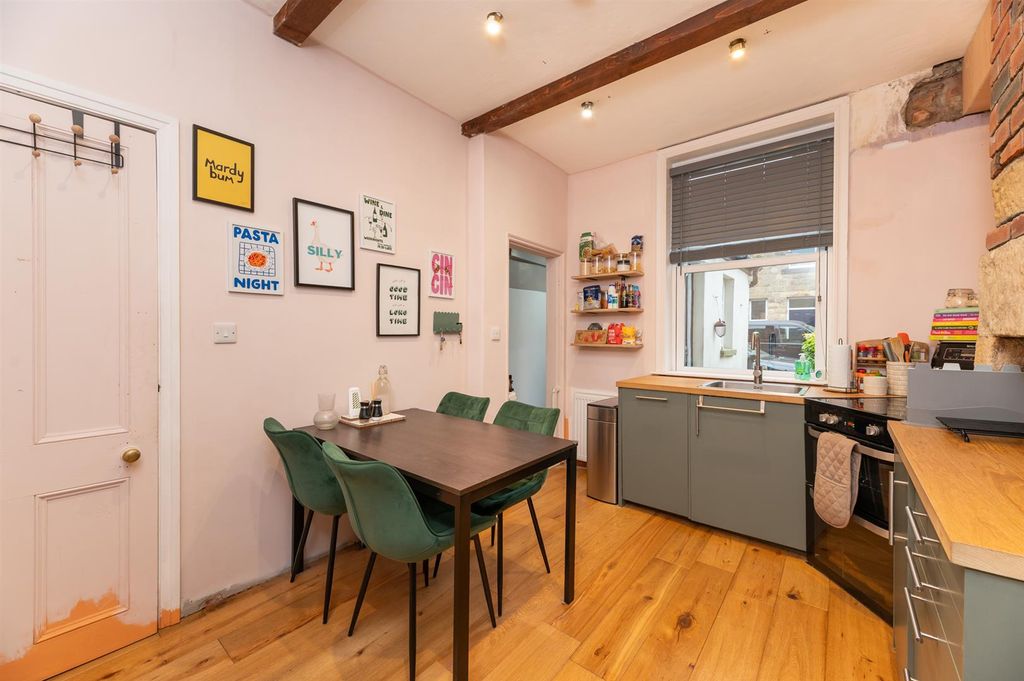 Property photo 3 of 22 Dining Kitchen