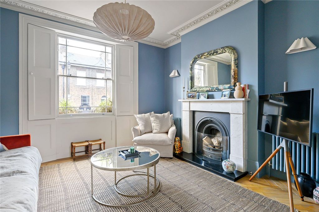 Property photo 2 of 16 Reception Room