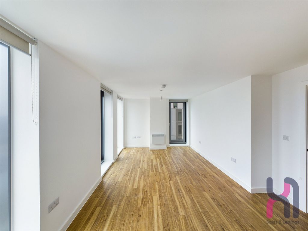 Property photo 1 of 8 Picture No. 09