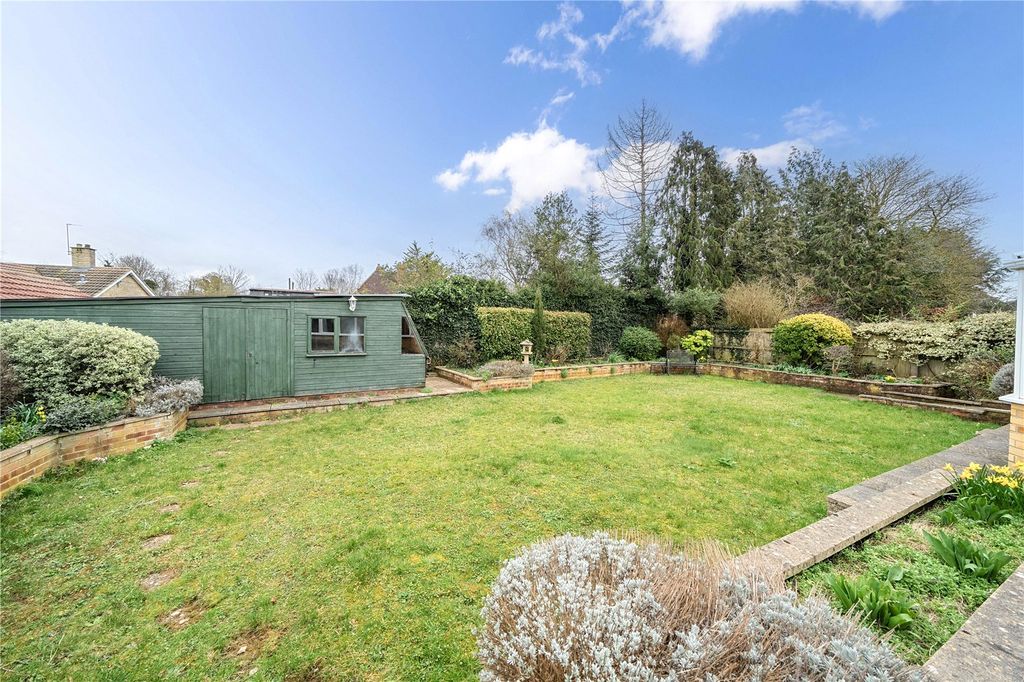 Property photo 2 of 22 Picture No. 32