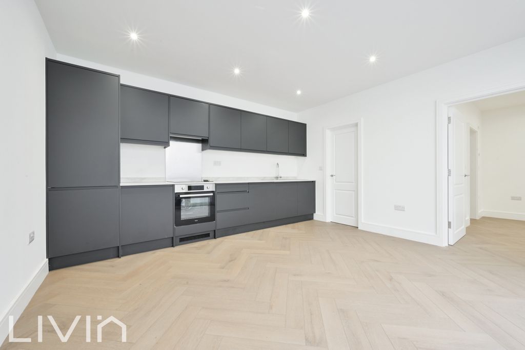 Property photo 3 of 10 3