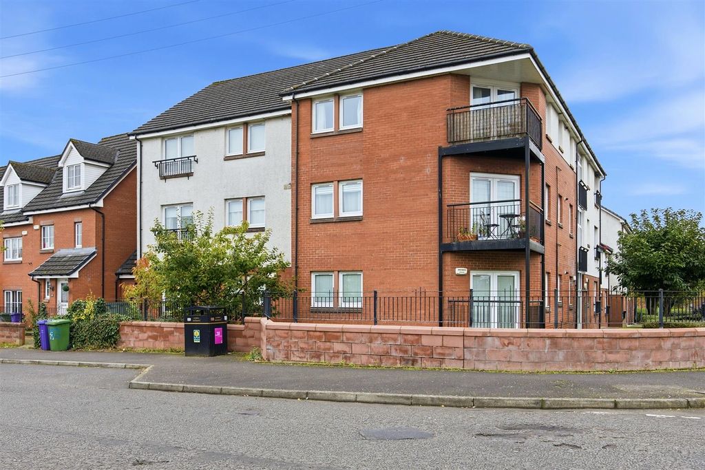 Property photo 1 of 15 01-2-2_26_Raploch_Ave_Glasgow_001.Jpg