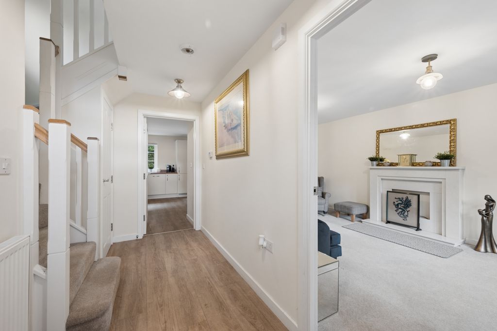 Property photo 3 of 23 Entrance Emilydimelowewemovewhitchurchandnantwich