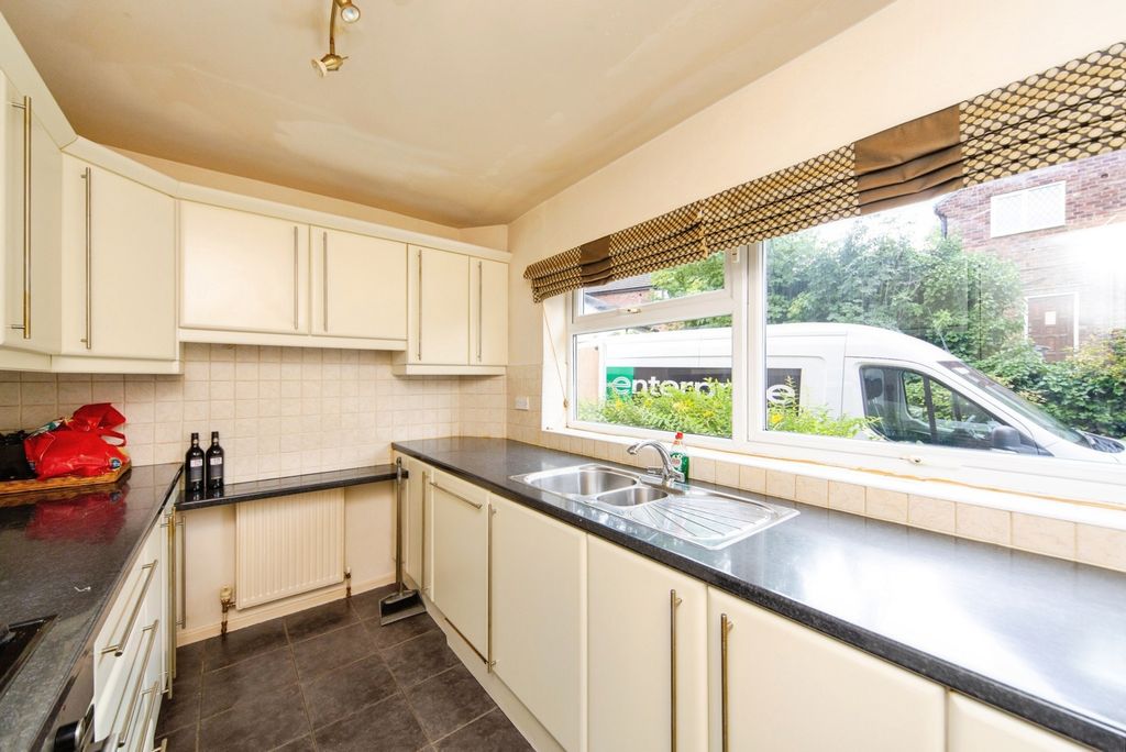 Property photo 3 of 10 Pbox-Img.Jpg
