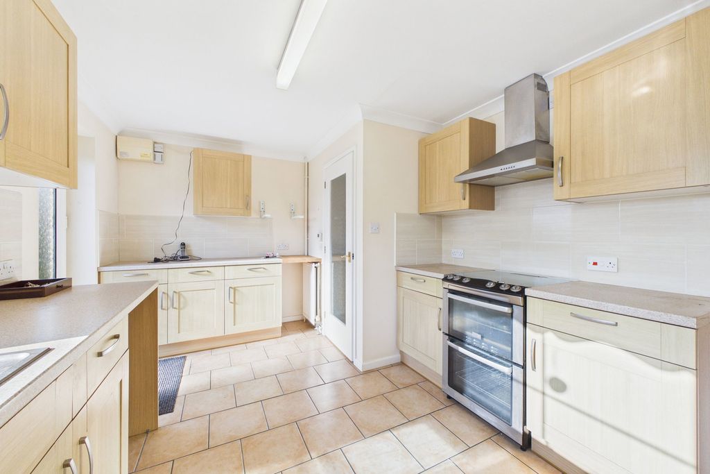 Property photo 3 of 24