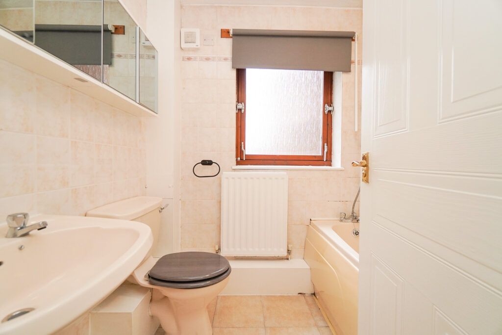 Additional image 9 of 2 bed flat for saleFairways View, Hardgate G81