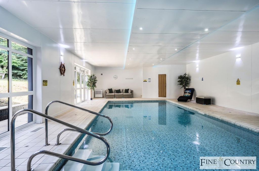 Property photo 3 of 96 Bed86A83-83Dd-4A54-8d26-6c52c86E8709.Jpg