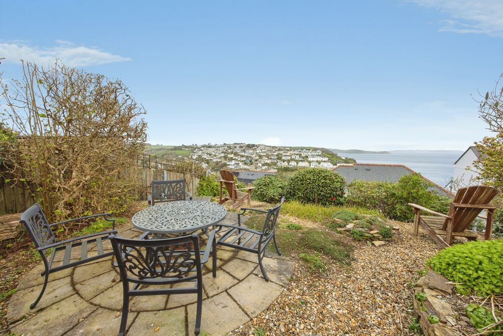 Property photo 3 of 31 Pbox-Img.Jpg