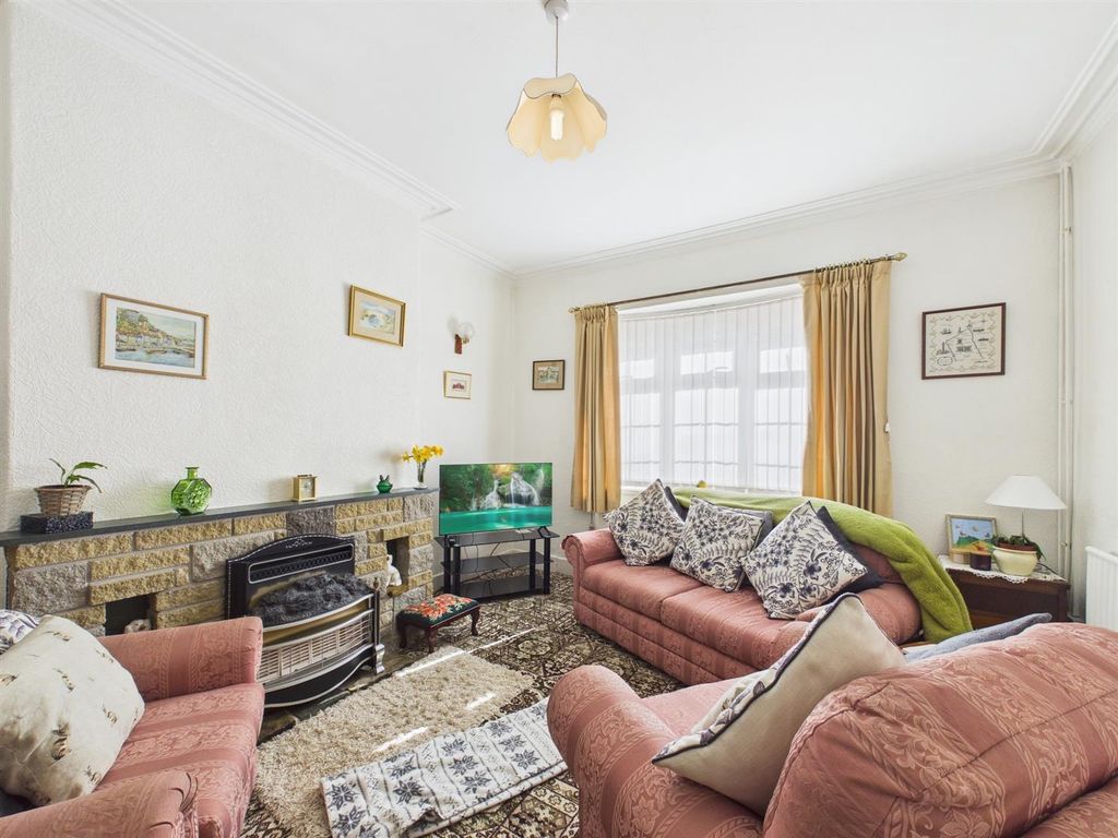 Property photo 3 of 30 Cam03604G0-Pr0273-Still002.Jpg