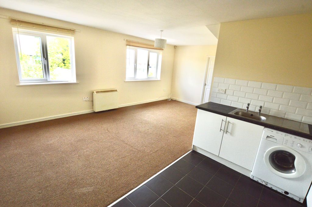 Property photo 3 of 9